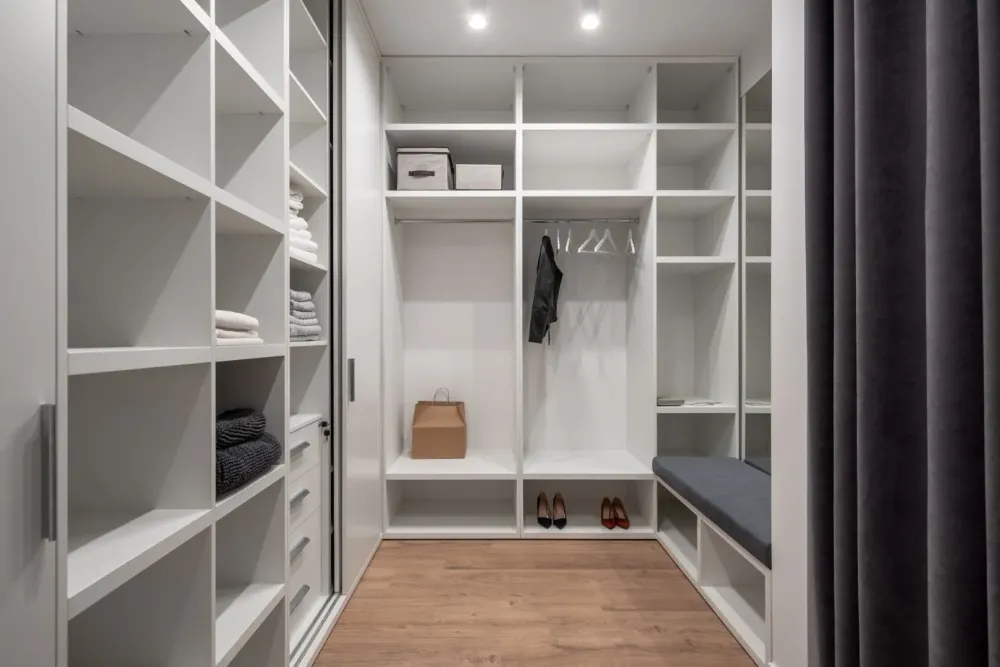 Dressing sur mesure à La Roche-Neuville